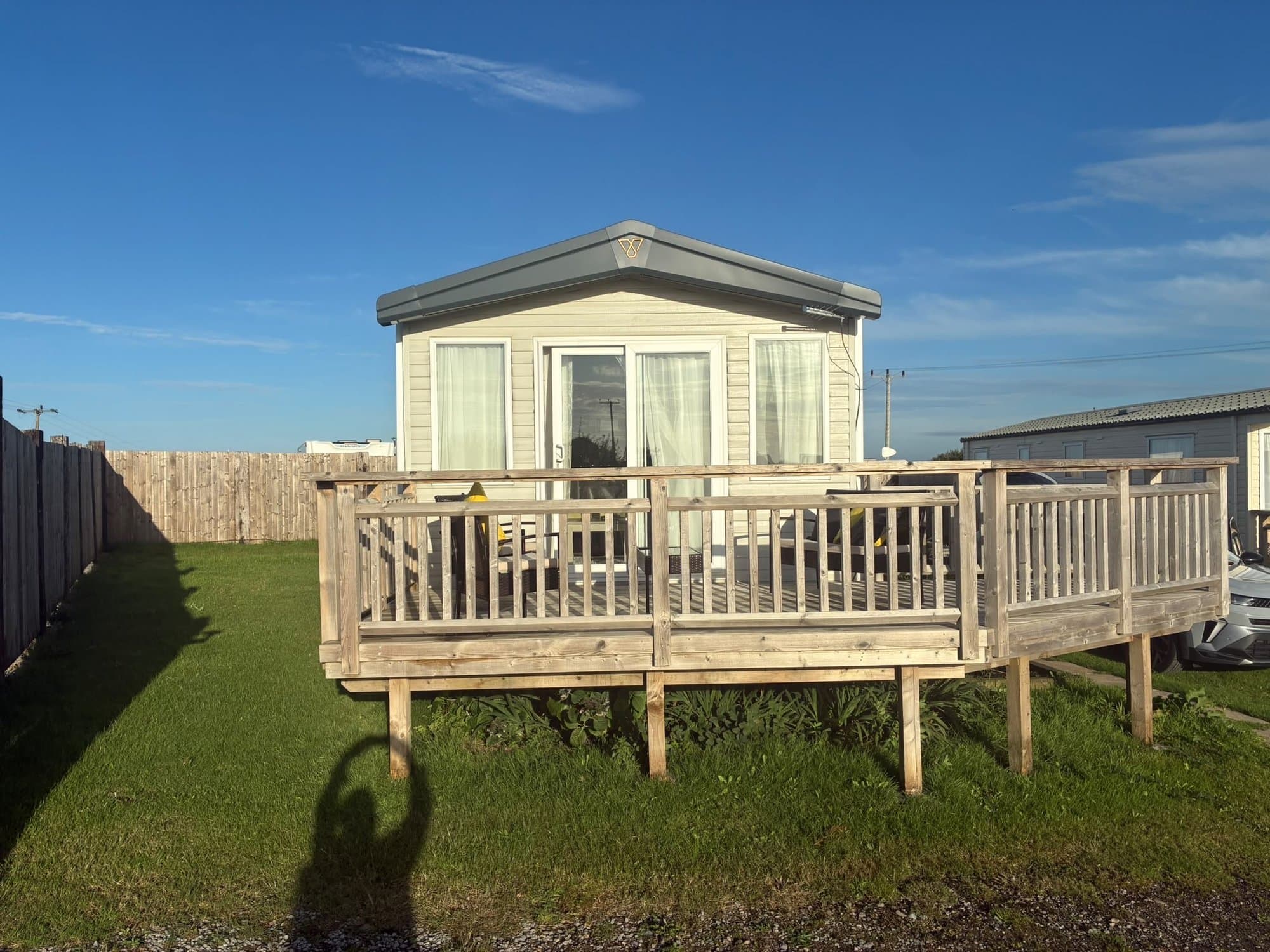 6-berth caravan with sea-view decking - photo 1